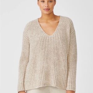Vince Beige V-Neck Cashmere Sweater